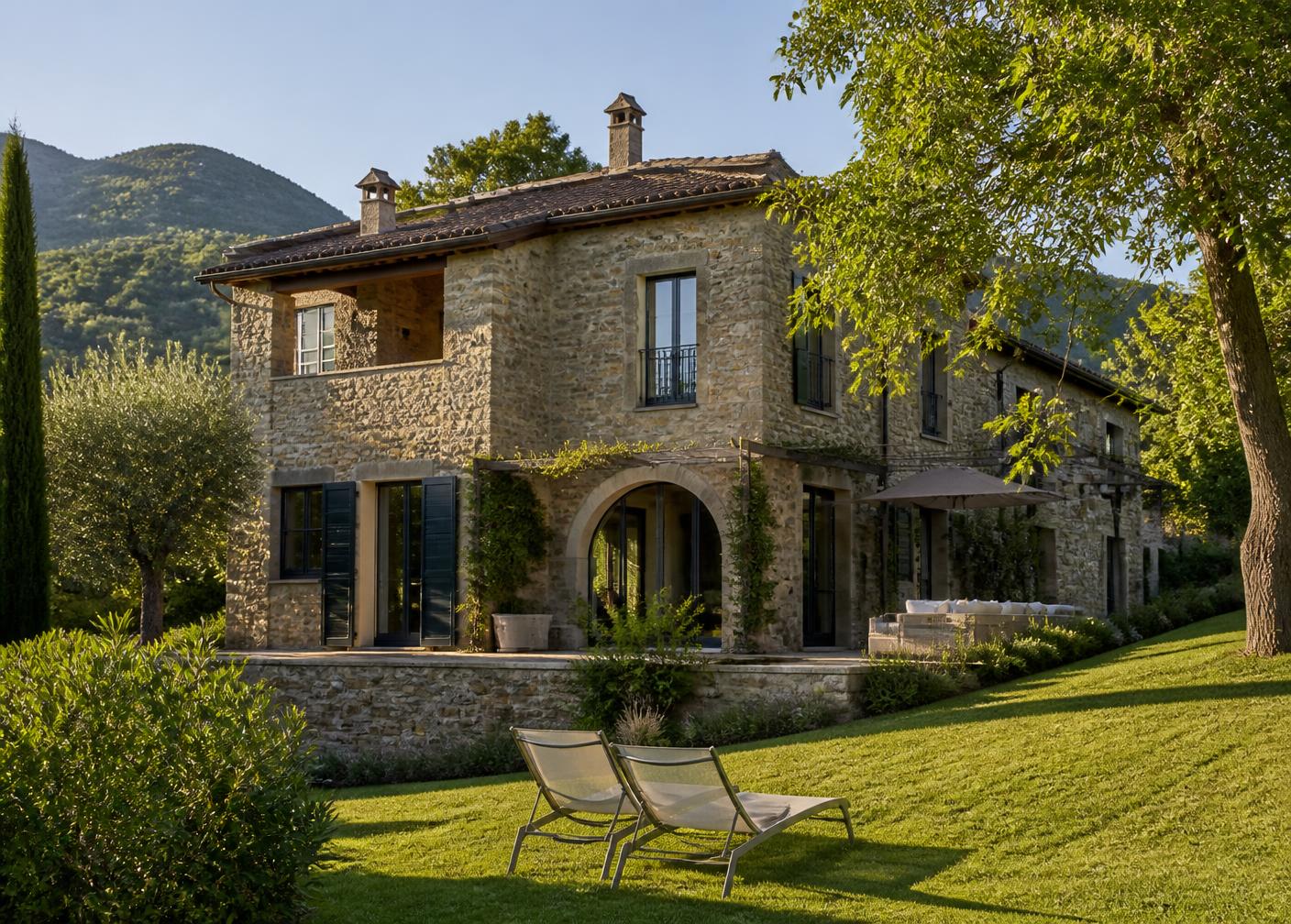 Casa in pietra dei Monti Sibillini vista dall'esterno